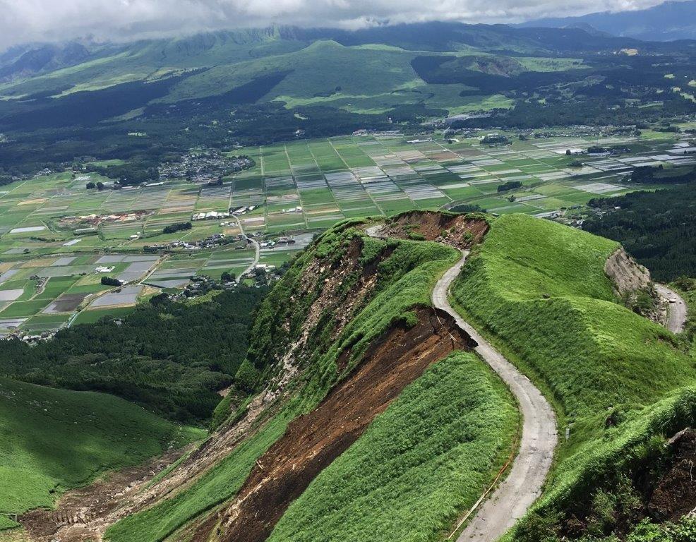天空の楽園 ラピュタの道を発見！楽園写真家三好和義公式ブログ