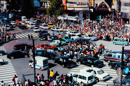若者でにぎわう渋谷「怖いと思ったが 」 ソウルの事故後も中止せず毎日新聞