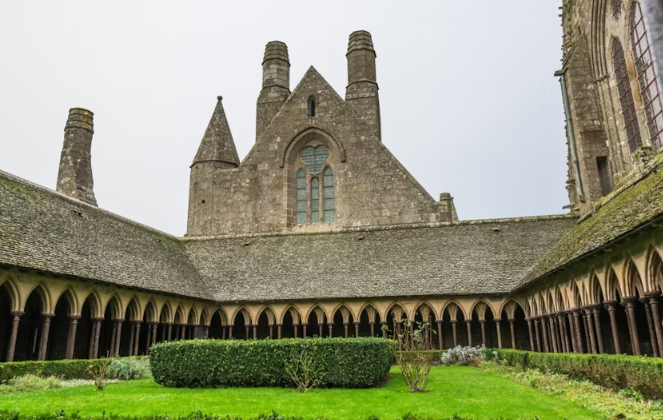 2025年最新 モンサンミッシェル 修道院の見学ガイド