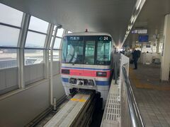 大阪モノレール線大阪空港駅 ホームメイト