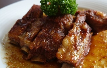 都立大学hugo 都立大学駅から徒歩2分のところにあるお店です✨ リピ確定のセンス抜群のビストロ🍽️ 店内もとてもお洒落なのでデートにおすすめ♡□営業時間