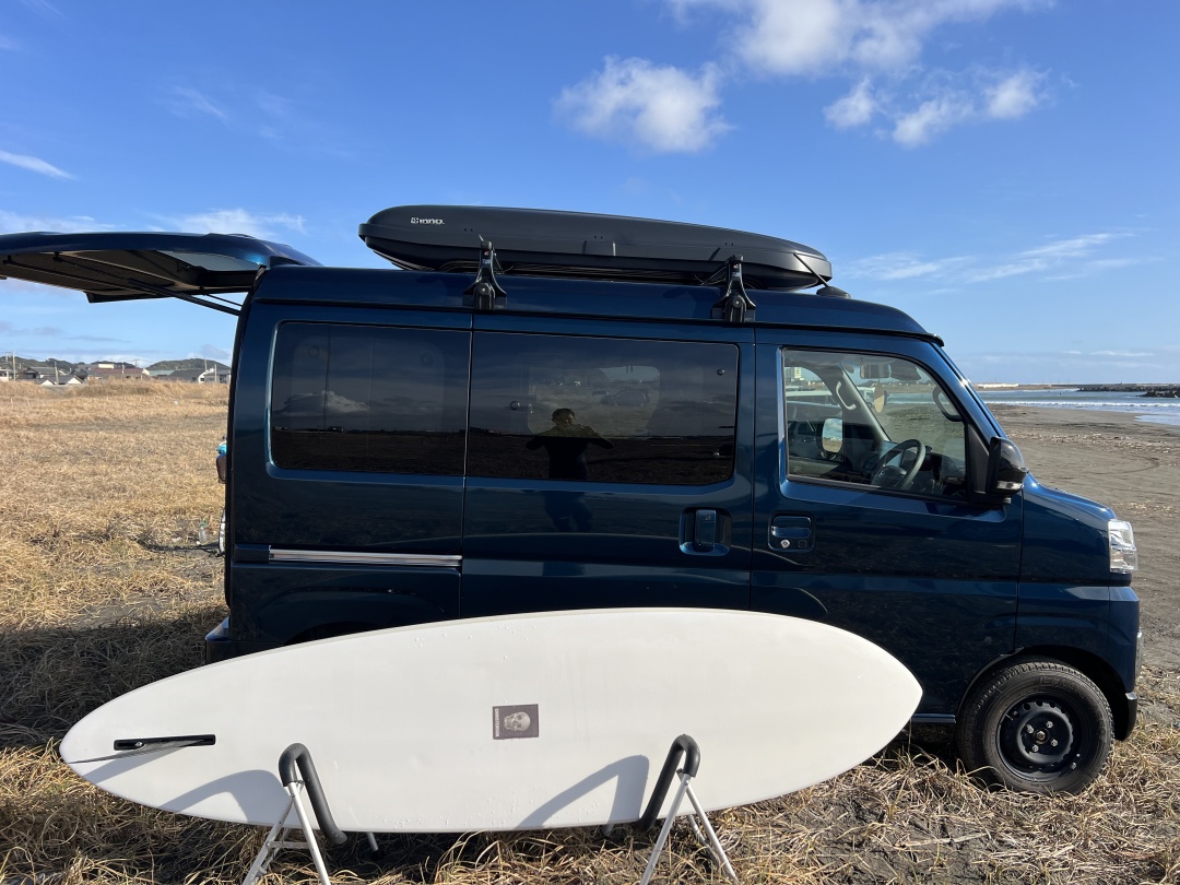 ○ トヨタ「プロボックス」がお洒落なサーフバンに変身！ 丸目キットが人気の波待ち簡易車中泊仕様エコカーブログeddie-k's @eco_car_blog