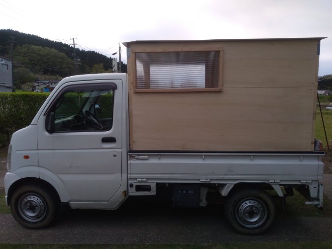 軽トラハウス 固定方法 ターンバックルとチェーンです。