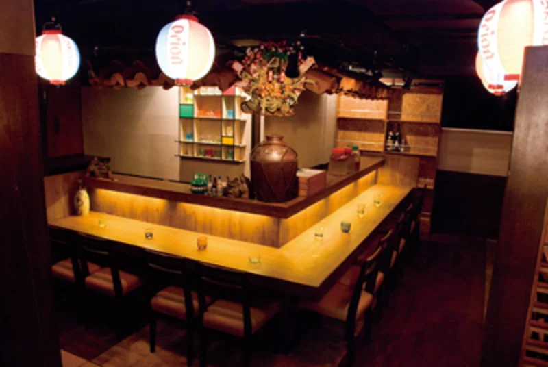 沖縄料理 いちゃりば 地図 写真 新宿