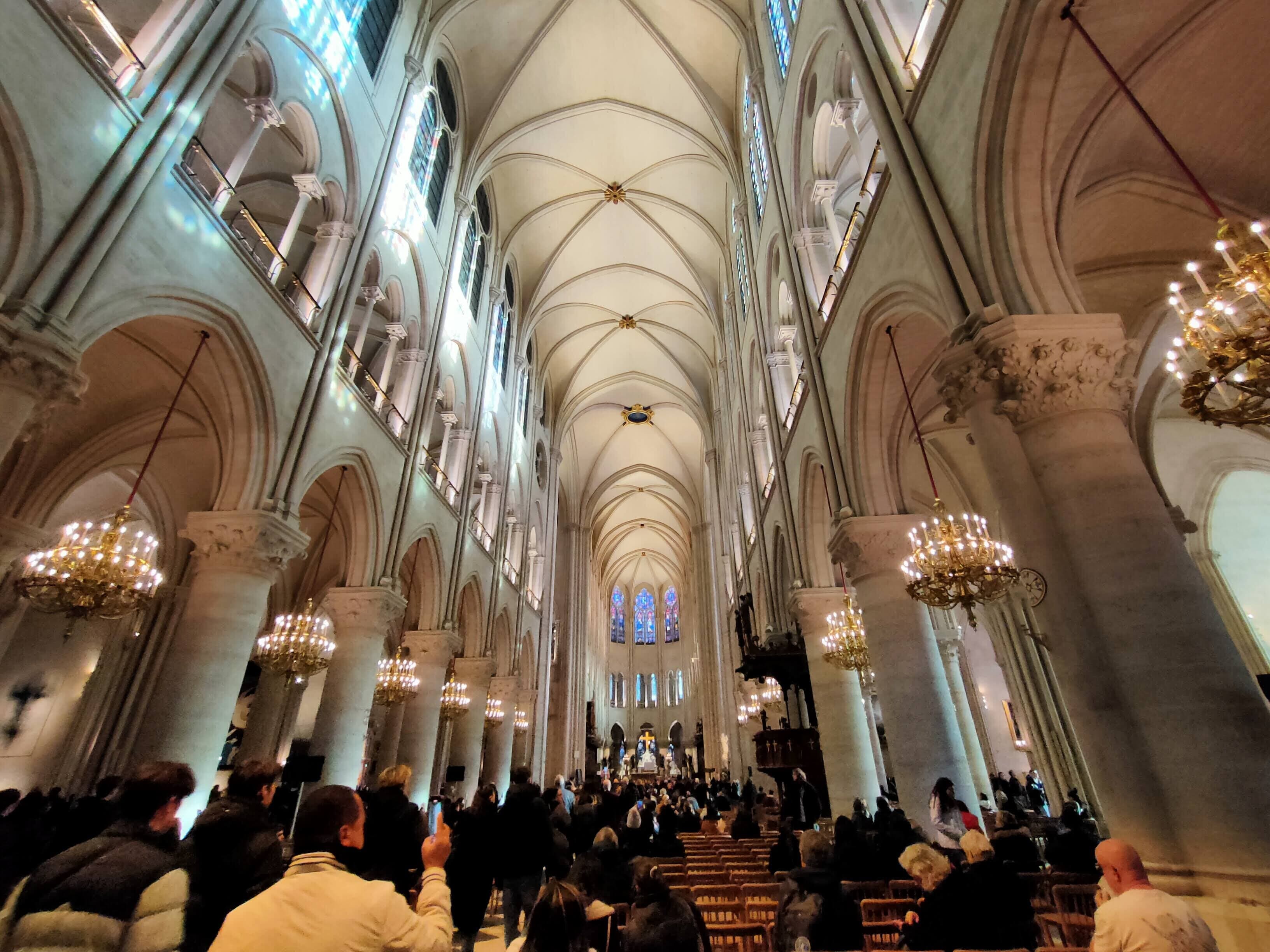 特別展「パリ・ノートルダム大聖堂展 タブレットを手に巡る時空の旅」が日本科学未来館で11月開催。創建から火災被害の復興までタイムトラベルする展覧会TokyoArt Beat