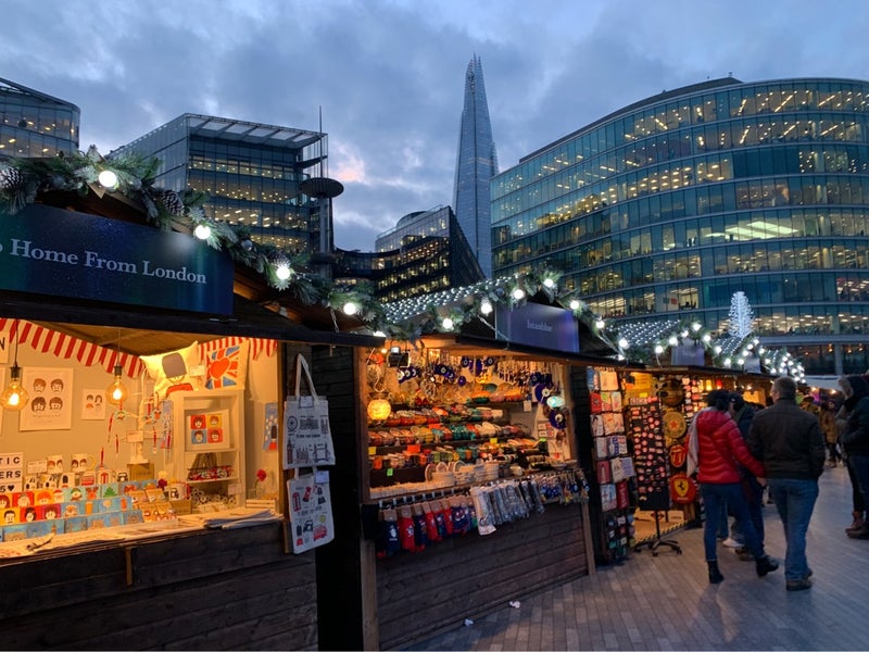 冬ならではのロンドンを満喫！ イルミ、マーケット、遊園地でクリスマスを巡る旅