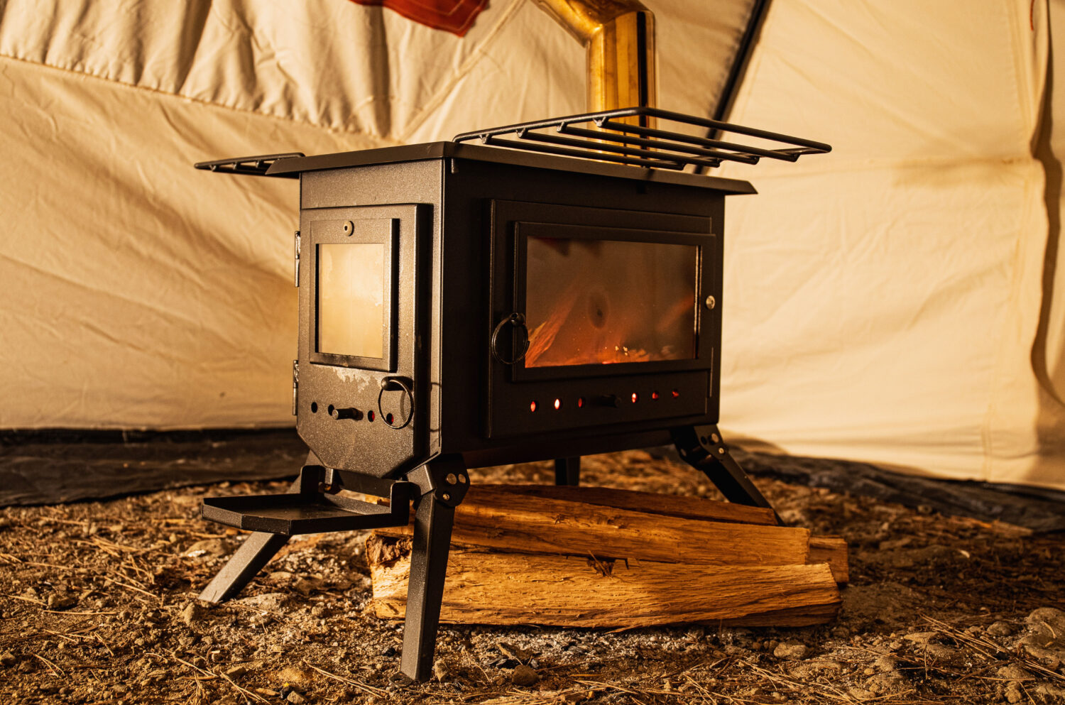 焚き火より暖かい冬最強のギア！薪ストーブ小型おすすめランキング - りがあるきゃんぷ