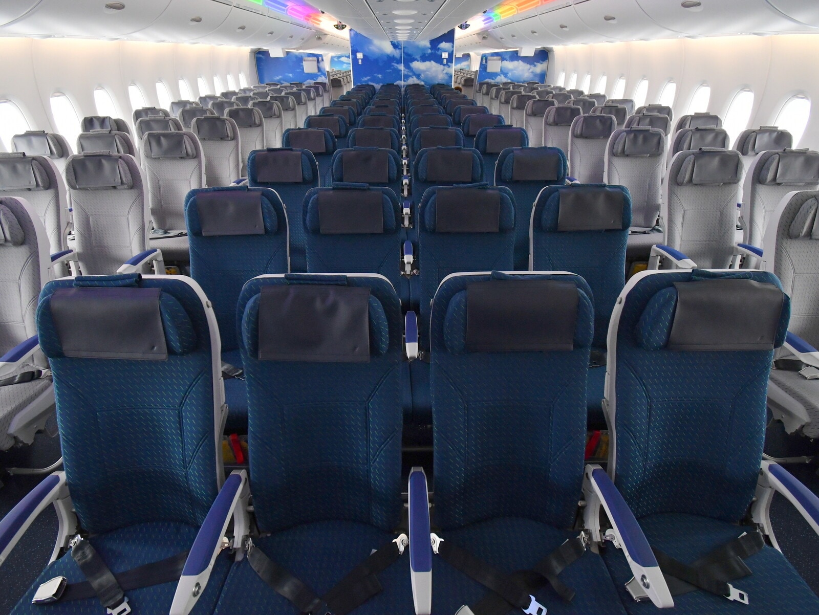 一般的な旅客機の搭乗人数ガイド - マダムの貧乏豪遊旅行と日々のつぶやき