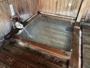 白旗の湯」草津温泉・共同湯 源泉かけ流しどっとねっと