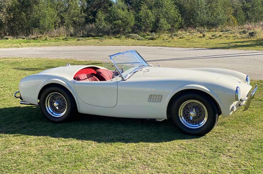 1969年製のシェルビー コブラ427が3億円超えで落札 29台しかないオリジナルS