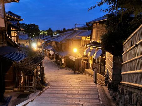 京都の夜の塔に反射する光 写真 無料ダウンロードのための画像 - Pngtree