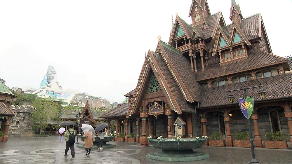 香港に「アナ雪」エリア ディズニーランド、世界初 -