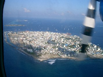 モルディブ マーレ1泊 6日間 マチャフシ アイランドリゾート＆スパ