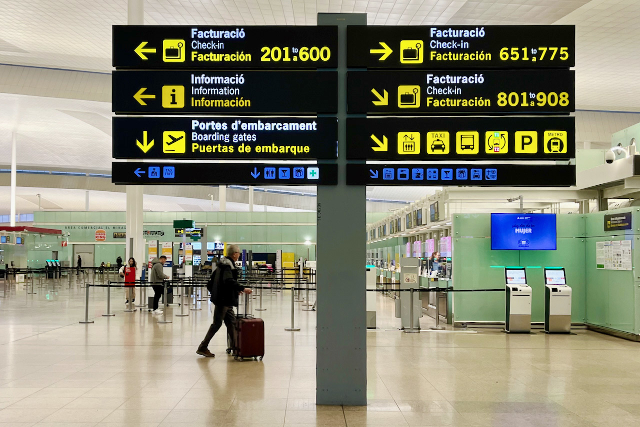 バルセロナ・エル・プラット国際空港Funliday 旅行計画、共同編集