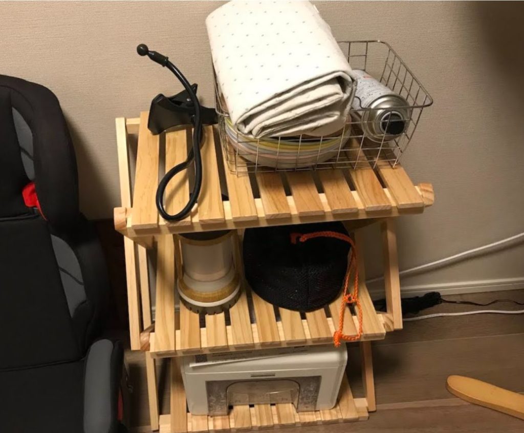 我が家のキャンプグッズ収納状況大公開 - キラキラ夫婦のアウトドア日誌