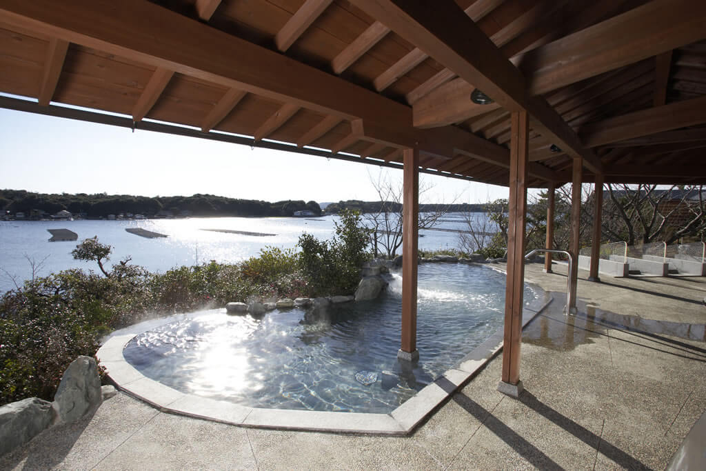 志摩市民限定 温泉500円キャンペーン好評です😊本日から開催している志摩市民限定の日帰り温泉キャンペーンですが、 初日にして、なんと100名以上のお客様に ご利用いただきました〜👏👏👏 皆様ありがとうございます！