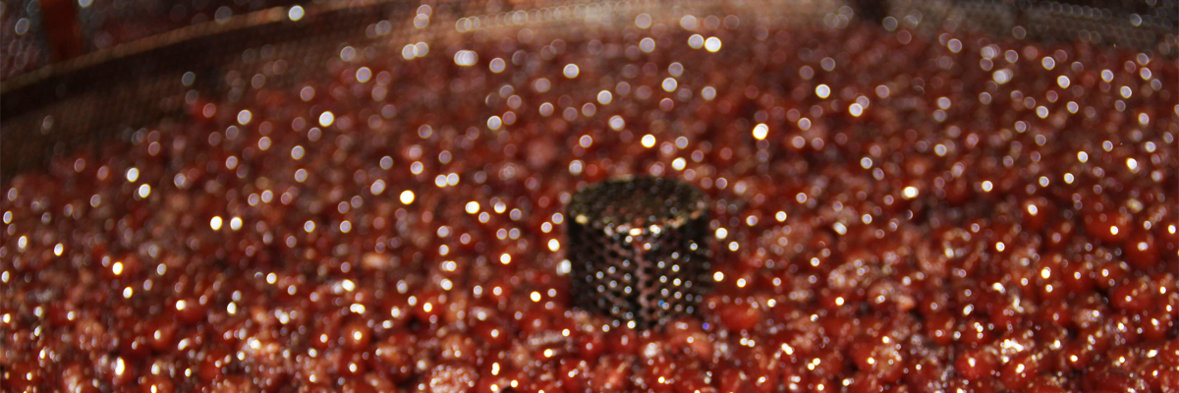 料理家 飛田和緒の 気になる和菓子、大好きな器。第37回