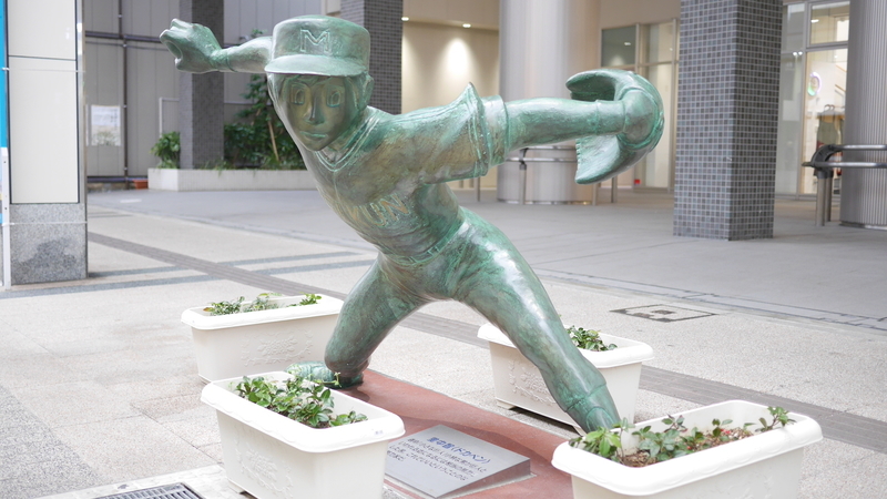 水島新司の漫画キャラクター銅像が勢揃い！「ドカベンロード」 新潟市古町人生気ままB級グルメで♪ ～コミュ障アラフィフおっさんセミリタイア放浪記～