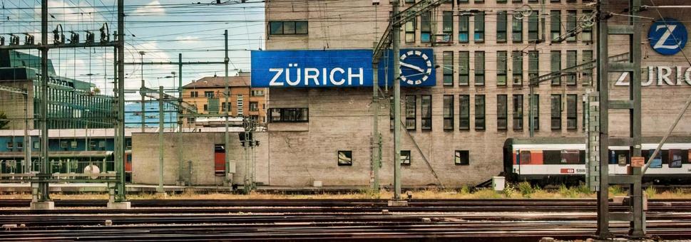 スイスチューリッヒ中央駅 チューリッヒ中央駅からチューリッヒ市内中心部まで 中国語を話すドライバーによる専用車送迎