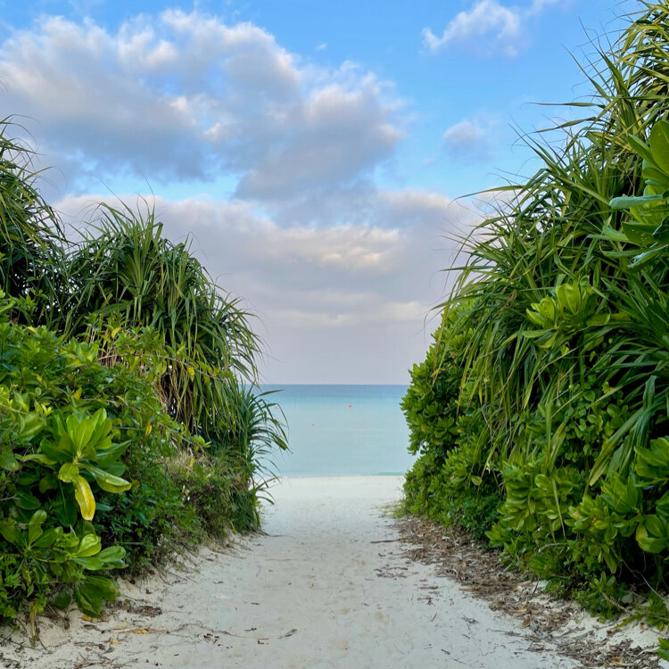 与那覇前浜ビーチ宮古島の絶景白砂ビーチみゃーくずみ