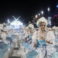 リオデジャネイロカーニバル2025 Tシャツ - メルカリ