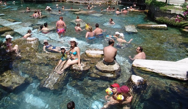 ヒエラポリスーパムッカレトルコ人気世界遺産の観光のポイントトルコ旅行・トルコツアー おすすめプラン満載の ターキッシュエア＆トラベル