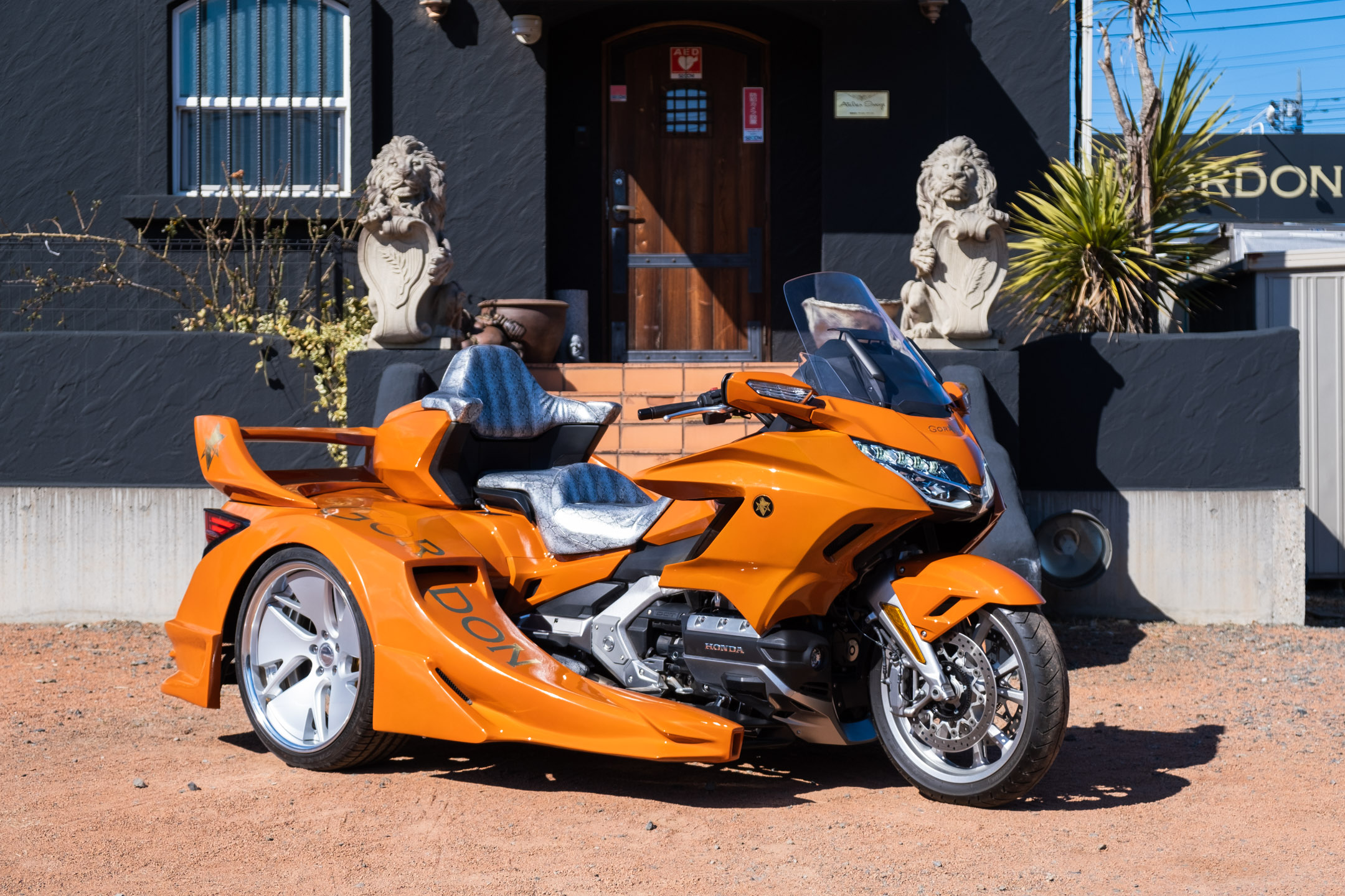 ガダルカナル・タカさんの愛情いっぱいのカーライフ トライクは奥さんへのプレゼント！ENGINEエンジンクルマ、時計、ファッション、男のライフスタイルメディア