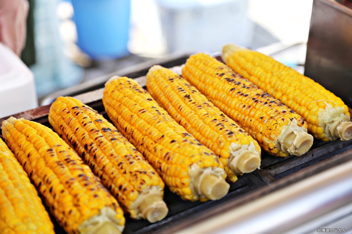 大通公園のとうきびワゴン今シーズンの営業を開始