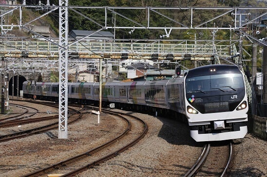 12月31日撮影 中央線 高尾～相模湖間 E257系5000番台の臨時 あずさ号を撮る②