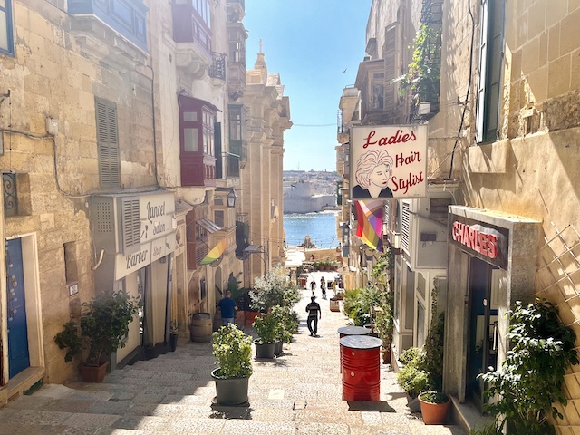 ぜひ知ってほしいフランスの美しい田舎町 - ラフェルムオンライン