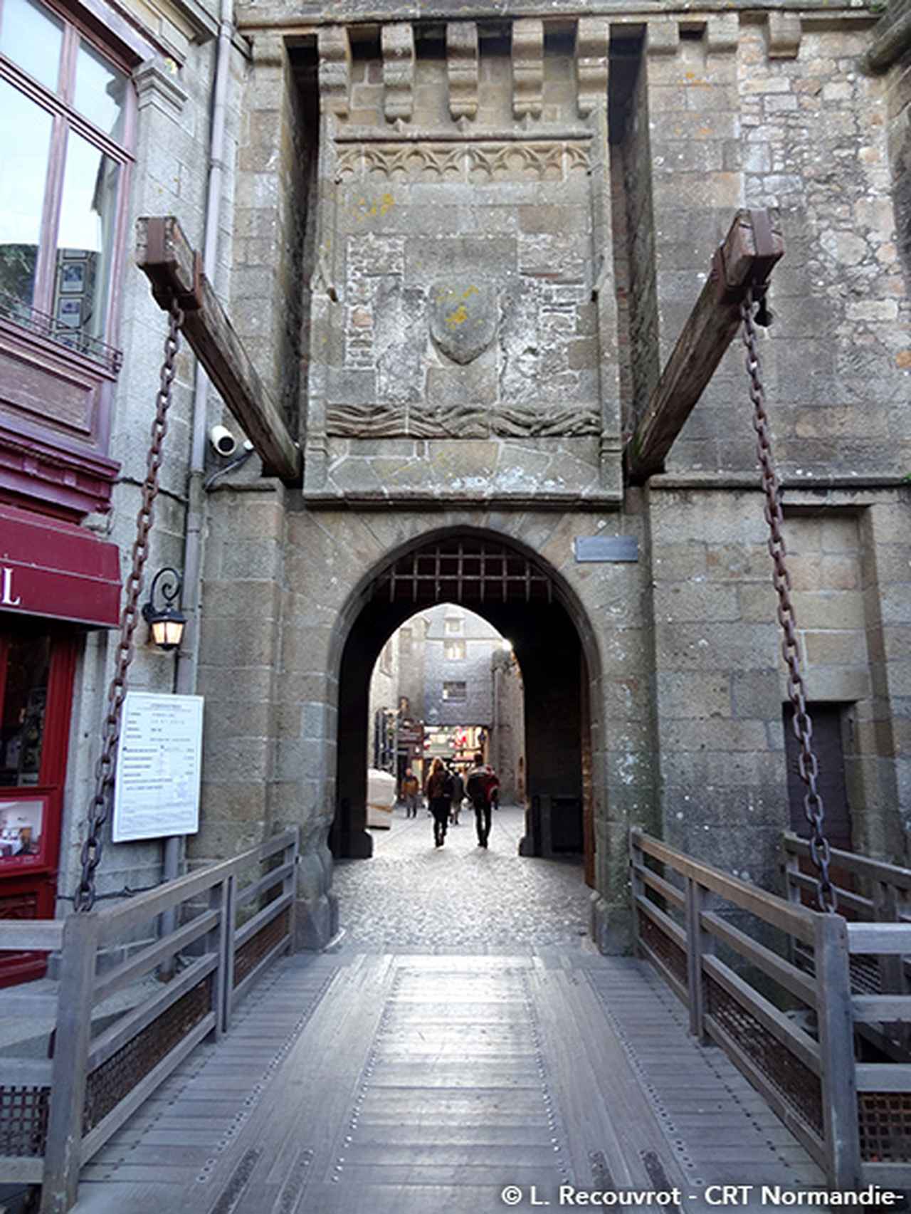 世界遺産モンサンミッシェルとノルマンディー地方 1泊2日ツアールーアン＋オンフルール＋サンマロ訪問＜4～10月 木曜・土曜