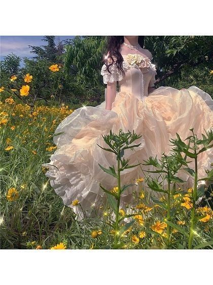 コテージコアの食べ物のインスピレーションのある静物無料写真