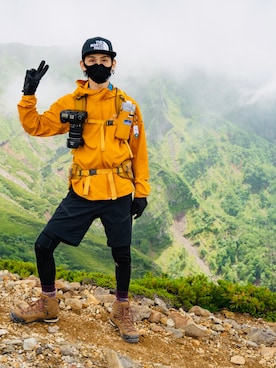 ⛰️ 今見ると寒そうな格好🌤️ @acut_official