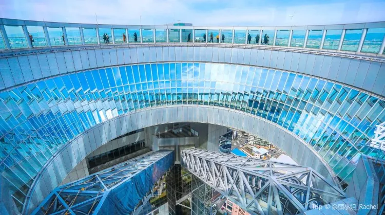 梅田スカイビルの空中庭園展望台をレビュー！割引きチケット・料金・無料情報・所要時間を写真付きで紹介！みれいの旅行ブログ