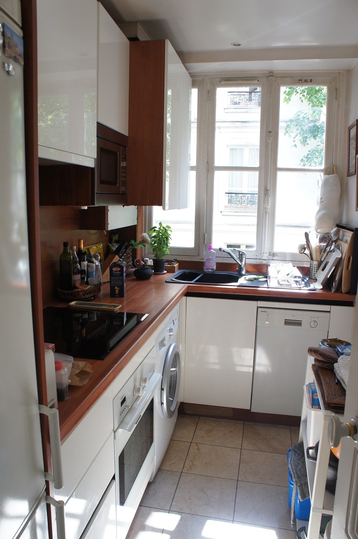 回遊性のあるキッチン パリのアパルトマンに憧れて- キッチン事例SUVACO