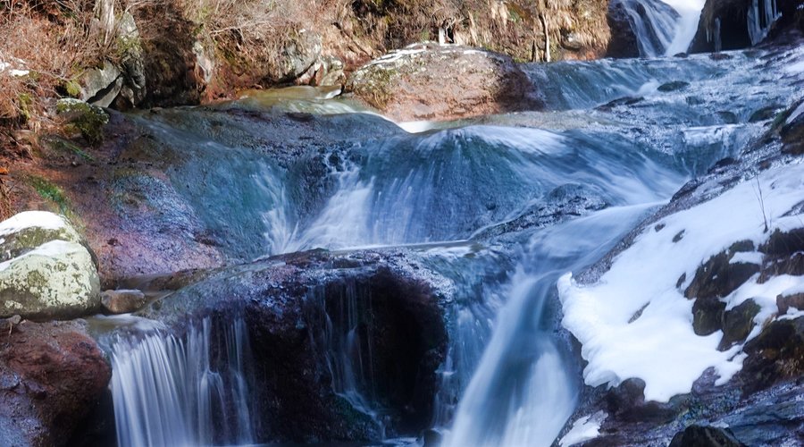 おしどり隠しの滝ビーナスライン