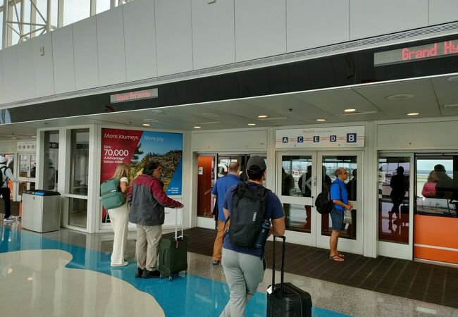 テキサス州の1日あたり¥3,083～のレンタカースカイスキャナ