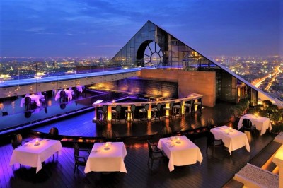 シロッコ「Sirocco」3コースディナー食事券＆事前予約サービス 有名ルーフトップレストラン＜BTSサパーンタクシン駅＞バンコクの観光・オプショナルツアー専門VELTRA ベルトラ