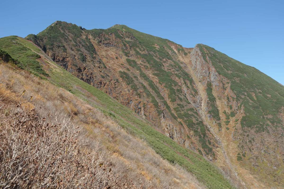 カムイエクウチカウシ山登山ツアーのアルプスエンタープライズ