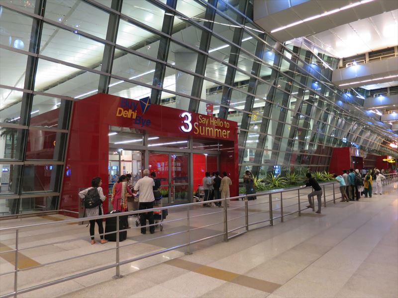 デリー・インディラ・ガンディー国際空港、ターミナル3→1、ターミナル3→2の移動方法！yukinkoblog