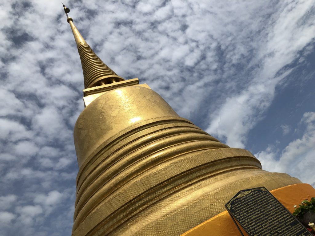 バンコク旅日記'23 サワディーピーマイ！バンコクで一番好きな寺院「ワット・サケット プーカオトーン 黄金の山 」へ
