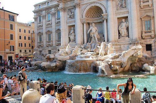トレヴィの泉 - Wikipedia