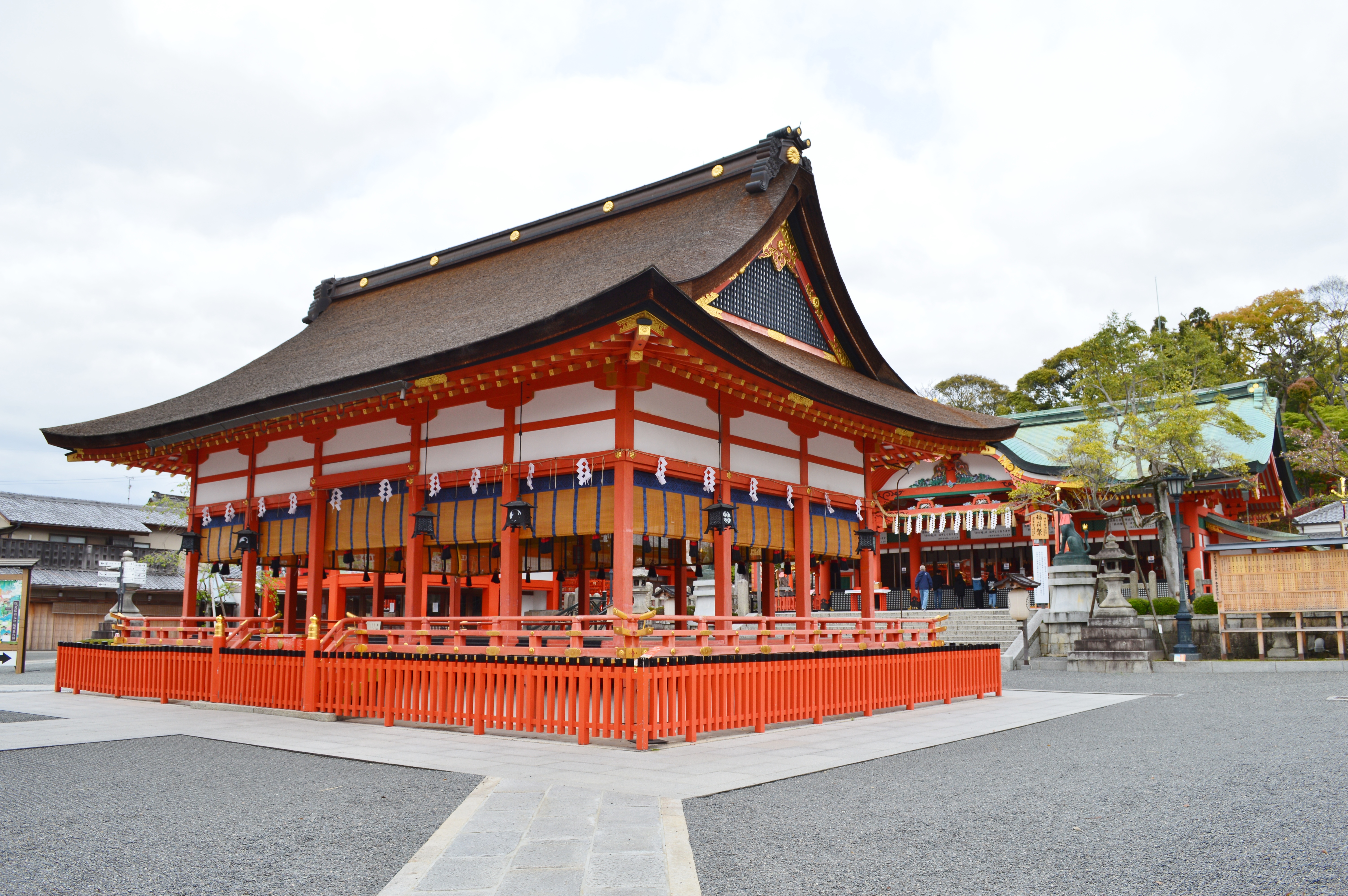 京都・伏見「伏見稲荷大社」の見どころ歴史あるお稲荷さんの「千本鳥居」THE THOUSANDKYOTO ザ・サウザンド京都