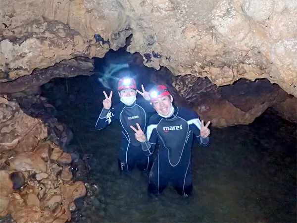 南の島で冒険体験！宜野座村松田鍾乳洞たんけんJ-TRIP Smart Magazine 沖縄