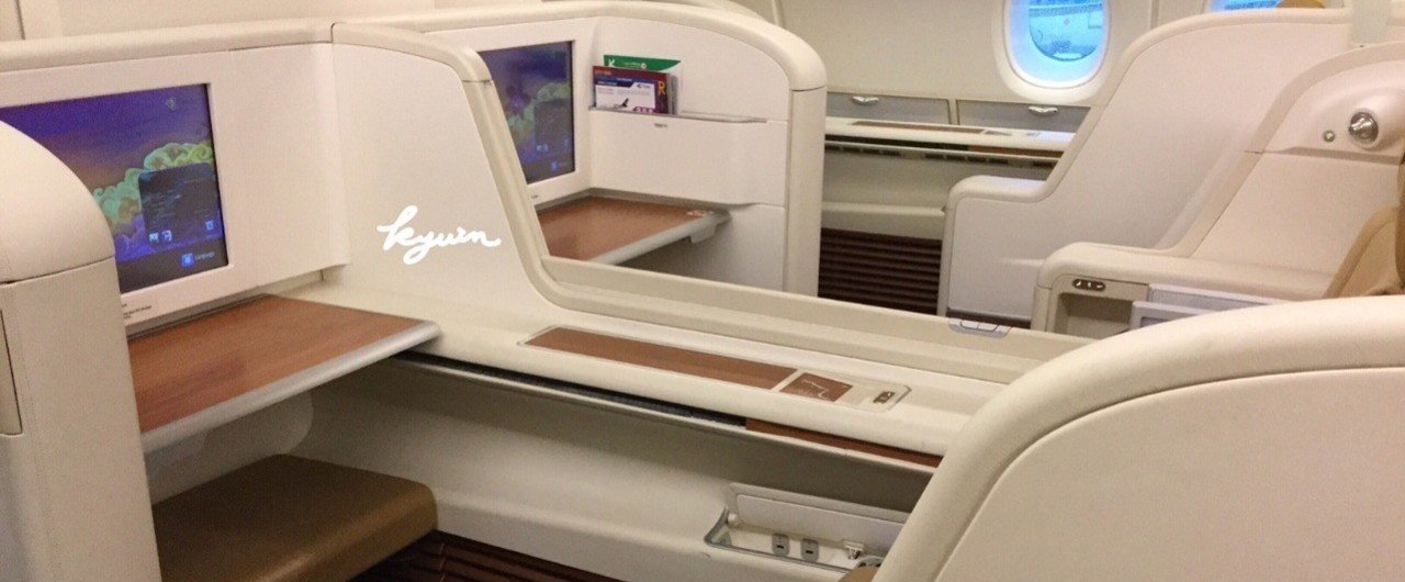 飛行機ファーストクラス」の1.7万点のロイヤリティフリー画像、写真素材、絵Shutterstock