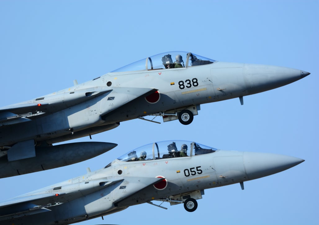 高台で滑走路を一望「新田原基地」撮影ポイント