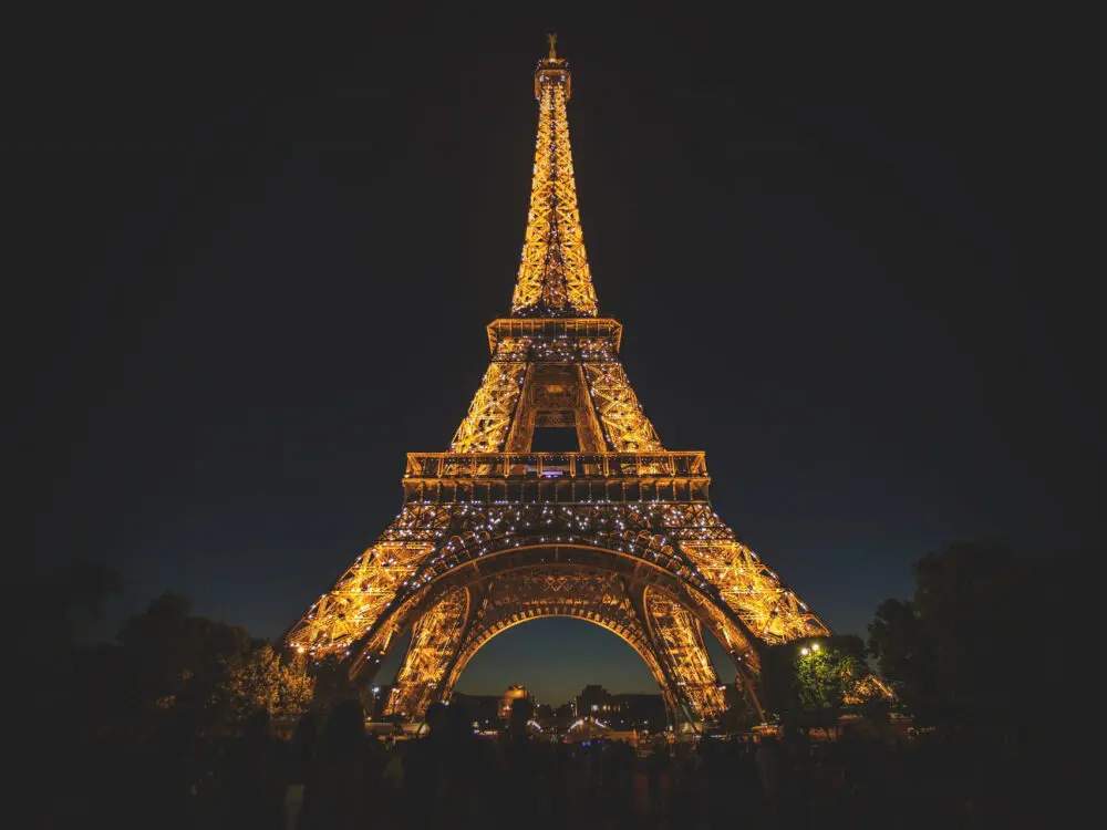 これぞパリの顔！エッフェル塔の歴史・料金・アクセス近代フランスの象徴を観光案内！旅狼どっとこむ