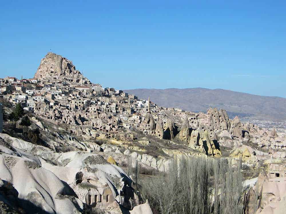 ギョレメからウチヒサール城・カイマクル地下都市へバスでの行き方 2025年8月- キャンプ・海外旅行ブログ