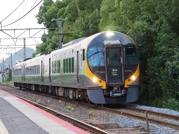 多度津駅などで運転取り止めや最終列車の時刻繰り上げがあるみたい。快速マリンライナーの値上げもまるごと・中讃つーしん