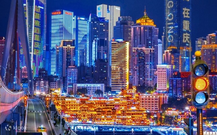 中国・重慶幻想的な洪崖洞の夜景 やっぱり旅が好き！③ fun okinawa～ほーむぷらざ～